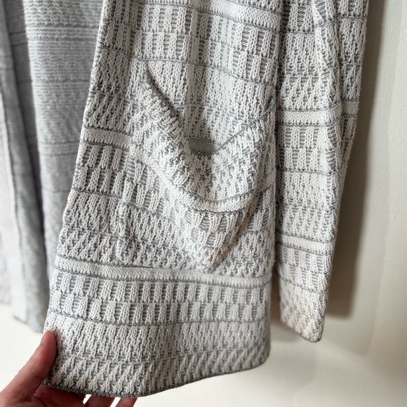 🎉4/30$🎉 Dynamite Gray Open-Front Knit Cardigan – Medium 🌫️ - Picture 3 of 5